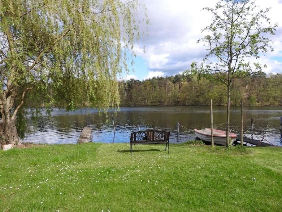 Dachwohnung Mit Wasserblick Und Eigenem Bootssteg Berlim Exterior foto