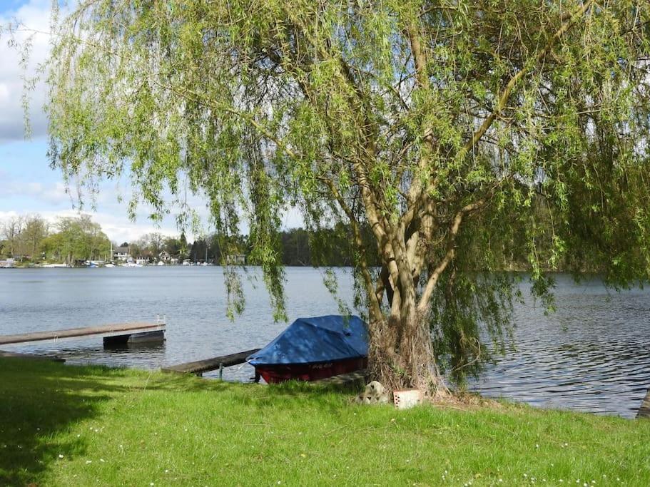 Dachwohnung Mit Wasserblick Und Eigenem Bootssteg Berlim Exterior foto