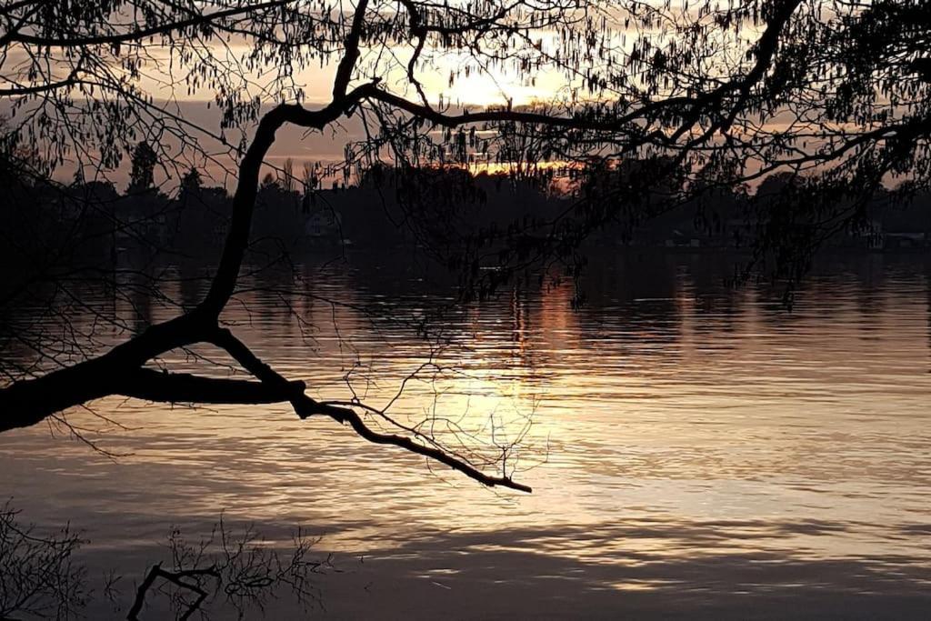 Dachwohnung Mit Wasserblick Und Eigenem Bootssteg Berlim Exterior foto
